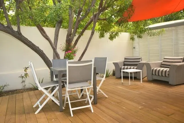 Honeymoon Bungalov, Teras, Havuz Manzaralı