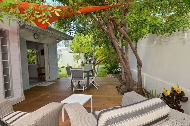 Honeymoon Bungalov, Teras, Havuz Manzaralı