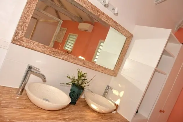Honeymoon Bungalov, Teras, Havuz Manzaralı