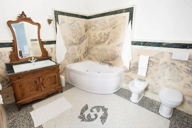 Luxury Tek Büyük Yataklı Oda, Sıcak Su Havuzu