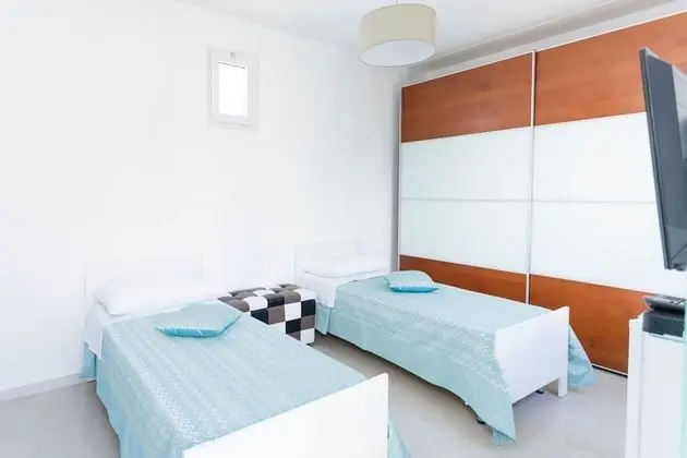 Tek Büyük veya İki Ayrı Yataklı Oda