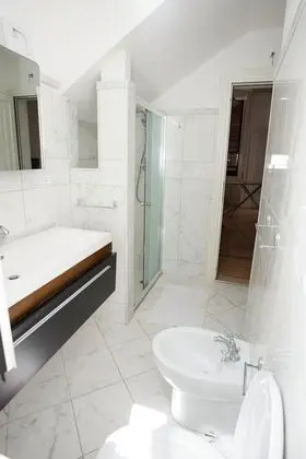 Tek Büyük veya İki Ayrı Yataklı Oda