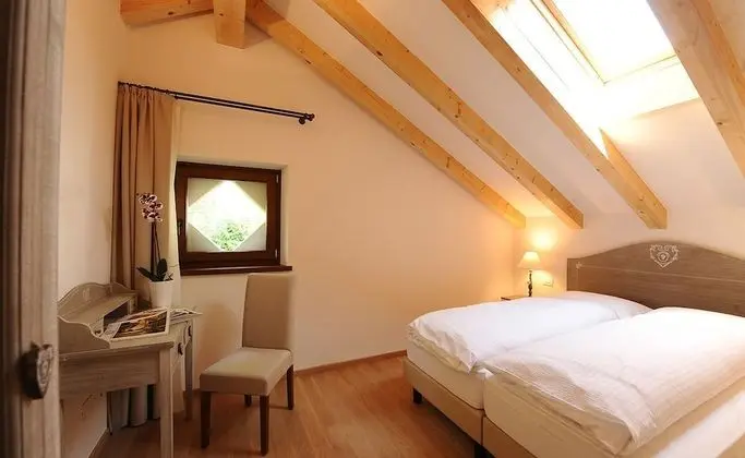 Classic Tek Büyük veya İki Ayrı Yataklı Oda