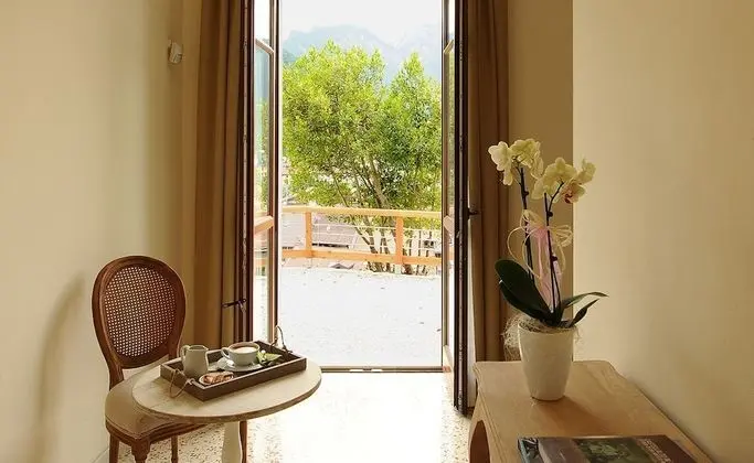 Classic Tek Büyük veya İki Ayrı Yataklı Oda, Bahçe Manzaralı