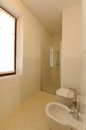 Classic Tek Büyük veya İki Ayrı Yataklı Oda, Bahçe Manzaralı