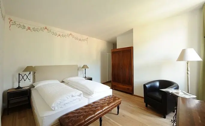 Superior Tek Büyük veya İki Ayrı Yataklı Oda