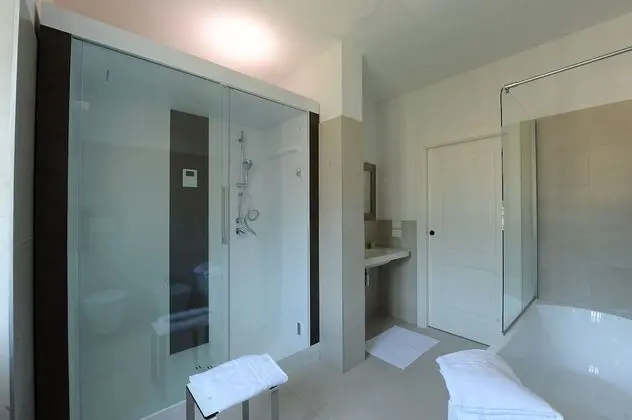 Superior Tek Büyük veya İki Ayrı Yataklı Oda