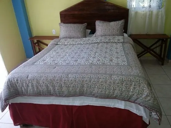 Standard Oda, 1 Büyük (Queen) Boy Yatak