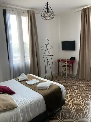 Standard Tek Büyük Yataklı Oda