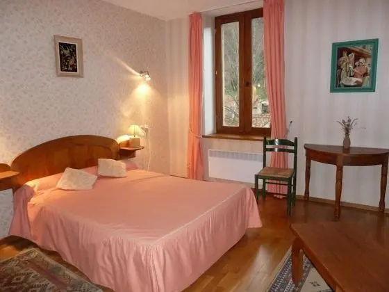 Tek Büyük Yataklı Oda (Ormeau)