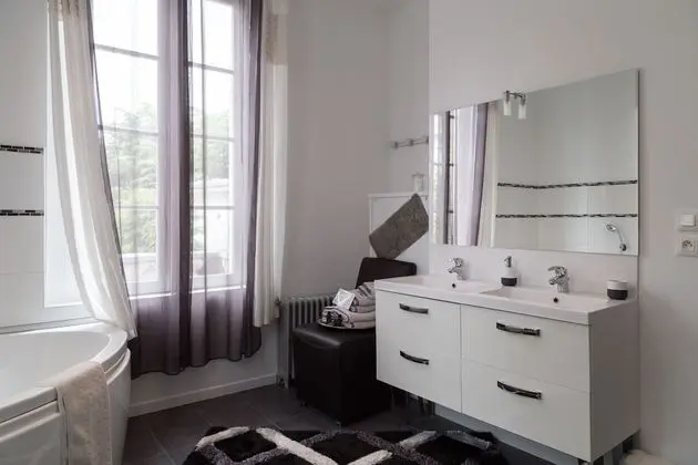 Deluxe Tek Büyük Yataklı Oda, Balkon