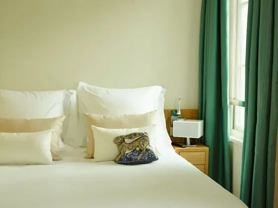 Classic Tek Büyük Yataklı Oda