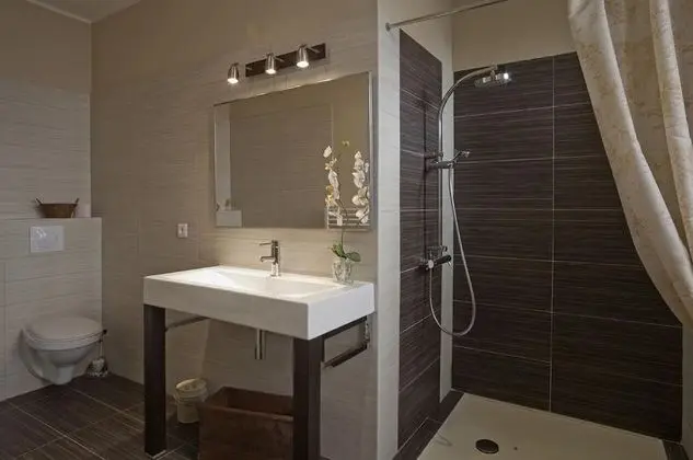 Tek Büyük Yataklı Oda (Mikado)