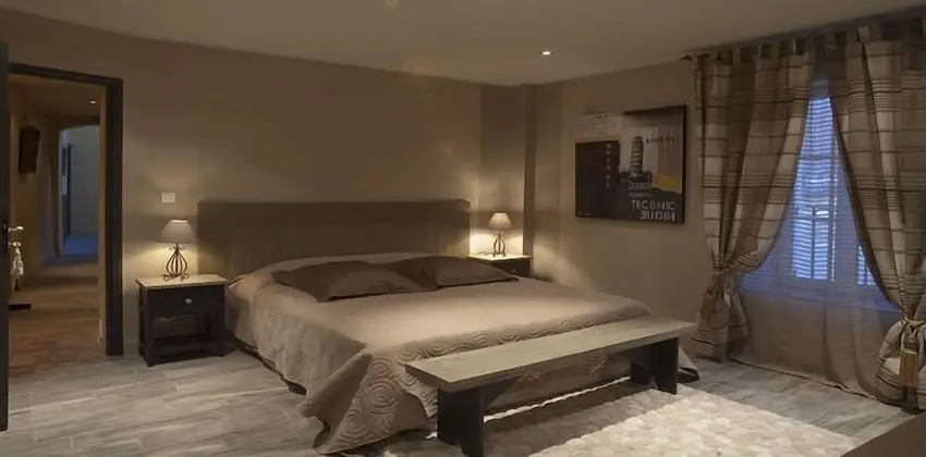 Tek Büyük Yataklı Oda (Réglisse)