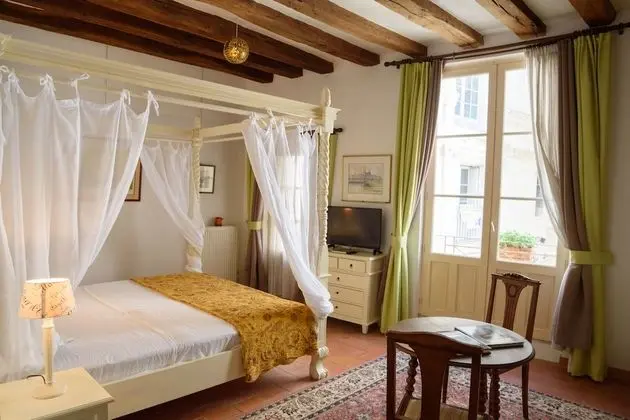 Comfort Tek Büyük Yataklı Oda