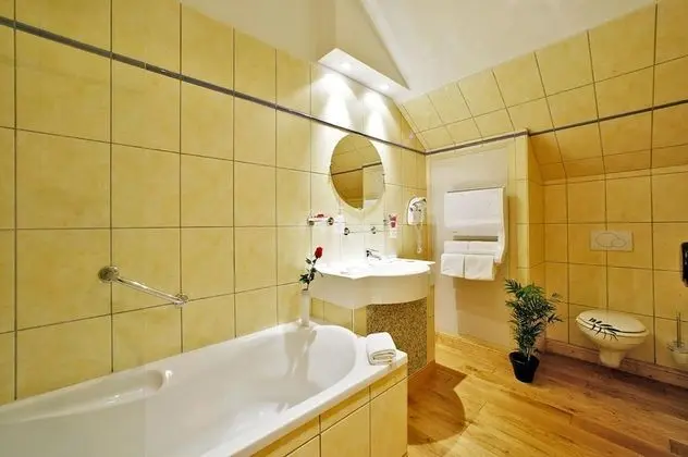 Classic Tek Büyük Yataklı Oda, 1 Büyük (Queen) Boy Yatak