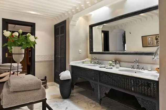 Süit, Havuz Manzaralı, Bahçeli