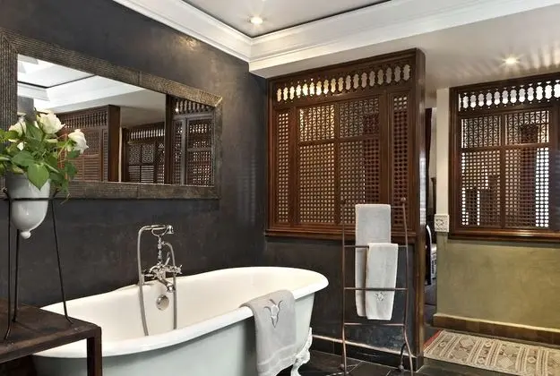 Süit, Havuz Manzaralı, Bahçeli