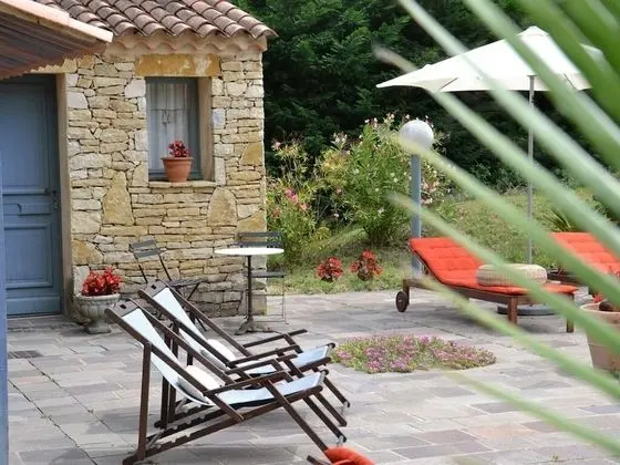 Comfort Tek Büyük Yataklı Oda, Özel Banyo (Chambre de la piscine)
