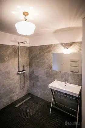 Design Kır Evi, Banyolu/Duşlu (La Maison)