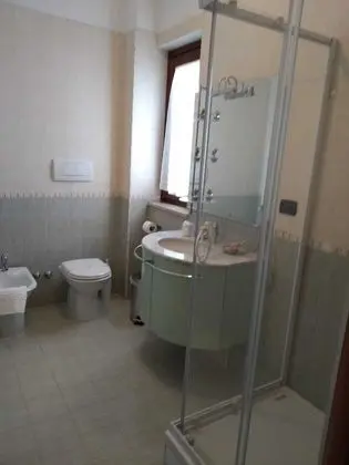 Tek Büyük Yataklı Oda, Balkon