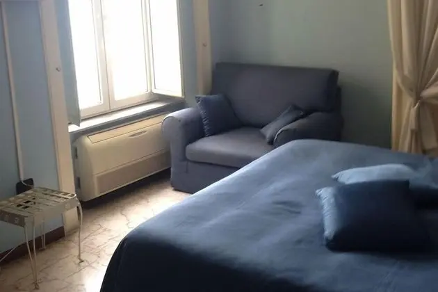 Üç Kişilik Oda, Deniz Manzaralı