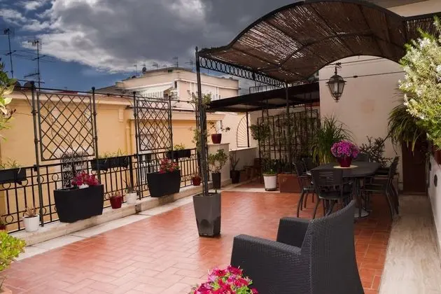 Senior Süit, Teras (BORDEAUX)