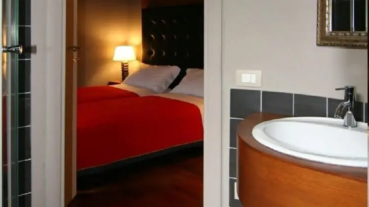 Tek Büyük Yataklı Oda, Banyolu/Duşlu