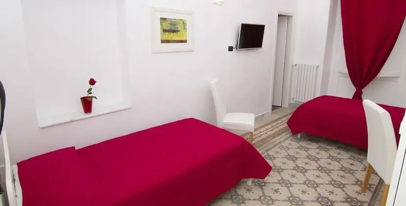 İki Ayrı Yataklı Oda, 2 Tek Kişilik Yatak