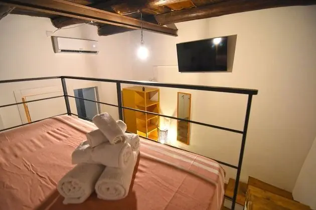 Family Oda, 1 Büyük (Queen) Boy Yatak ve Çekyat, Mutfak, Avlu