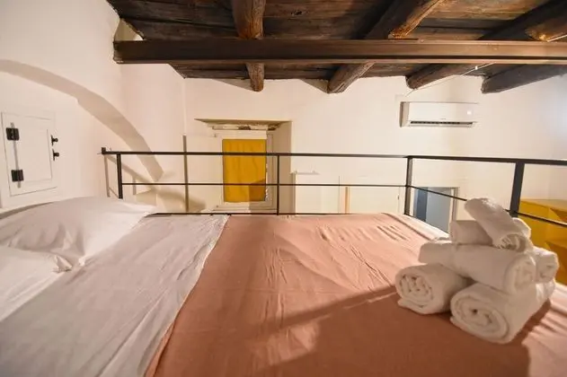 Family Oda, 1 Büyük (Queen) Boy Yatak ve Çekyat, Mutfak, Avlu