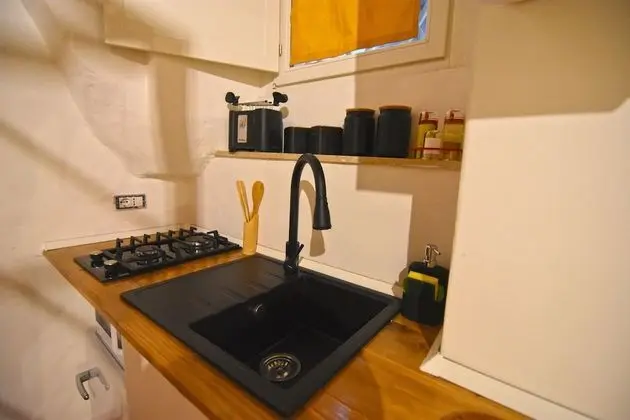 Family Oda, 1 Büyük (Queen) Boy Yatak ve Çekyat, Mutfak, Avlu