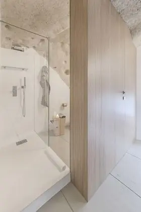 Deluxe Tek Büyük Yataklı Oda (Agapta)