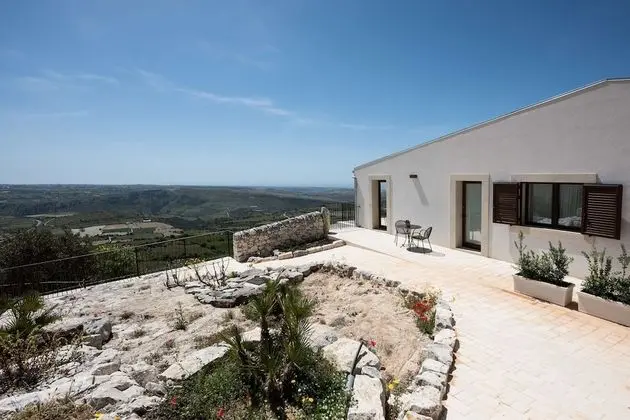 Standard Apart Daire, 2 Büyük (Queen) Boy Yatak, Mutfak, Ek Bina