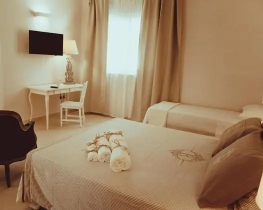 Üç Kişilik Oda, Deniz Manzaralı