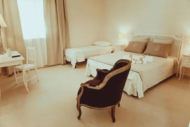 Üç Kişilik Oda, Deniz Manzaralı