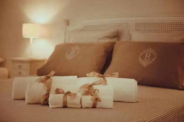 Üç Kişilik Oda, Deniz Manzaralı