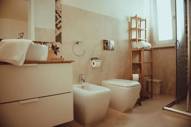 Üç Kişilik Oda, Deniz Manzaralı