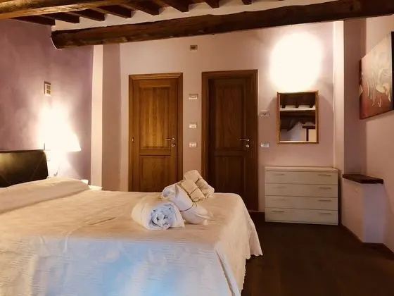 Classic Tek Büyük Yataklı Oda