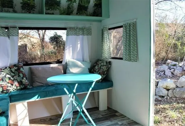 Karavan (Caravane Muguet)
