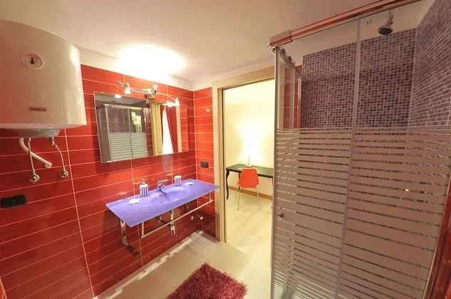 Üç Kişilik Oda