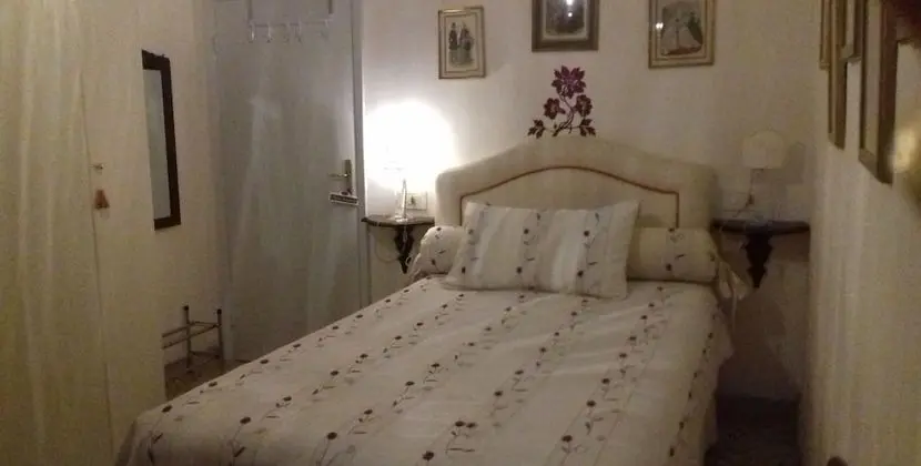 Traditional Tek Büyük Yataklı Oda, Ortak Banyo