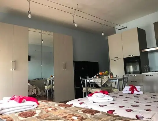 Comfort Stüdyo, Ek Bina (Via Lame 4)