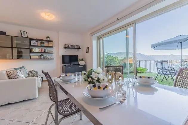 Panoramic Apart Daire, Göl Manzaralı