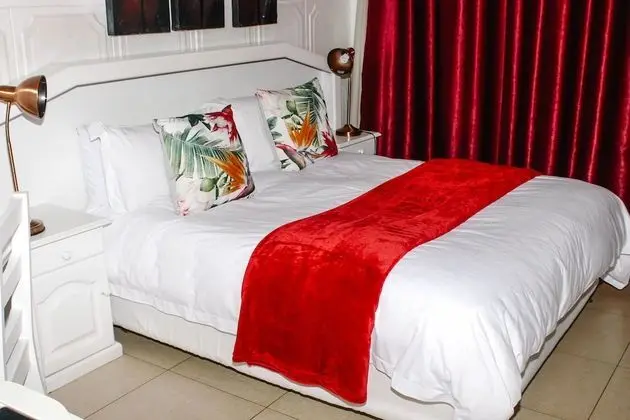 Oda (2 - QUEEN ROOM)