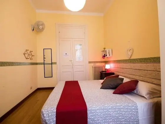 Tek Büyük Yataklı Oda, Ortak Banyo