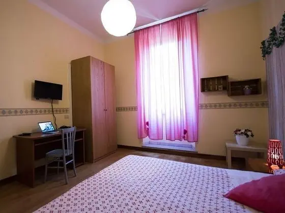 Üç Kişilik Oda, Ortak Banyo