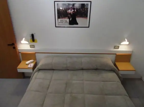 Basic Tek Büyük veya İki Ayrı Yataklı Oda