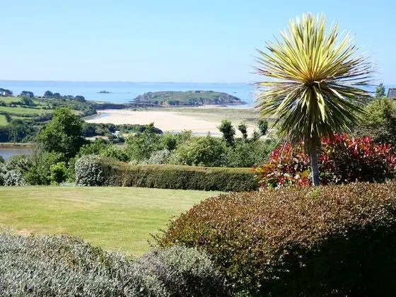 Romantic Kır Evi, Deniz Manzaralı