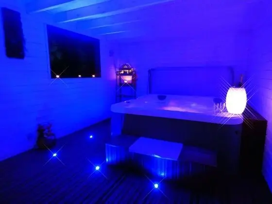 Romantic Süit, Teras